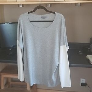 Vince light weight wool and cashmere sweater
